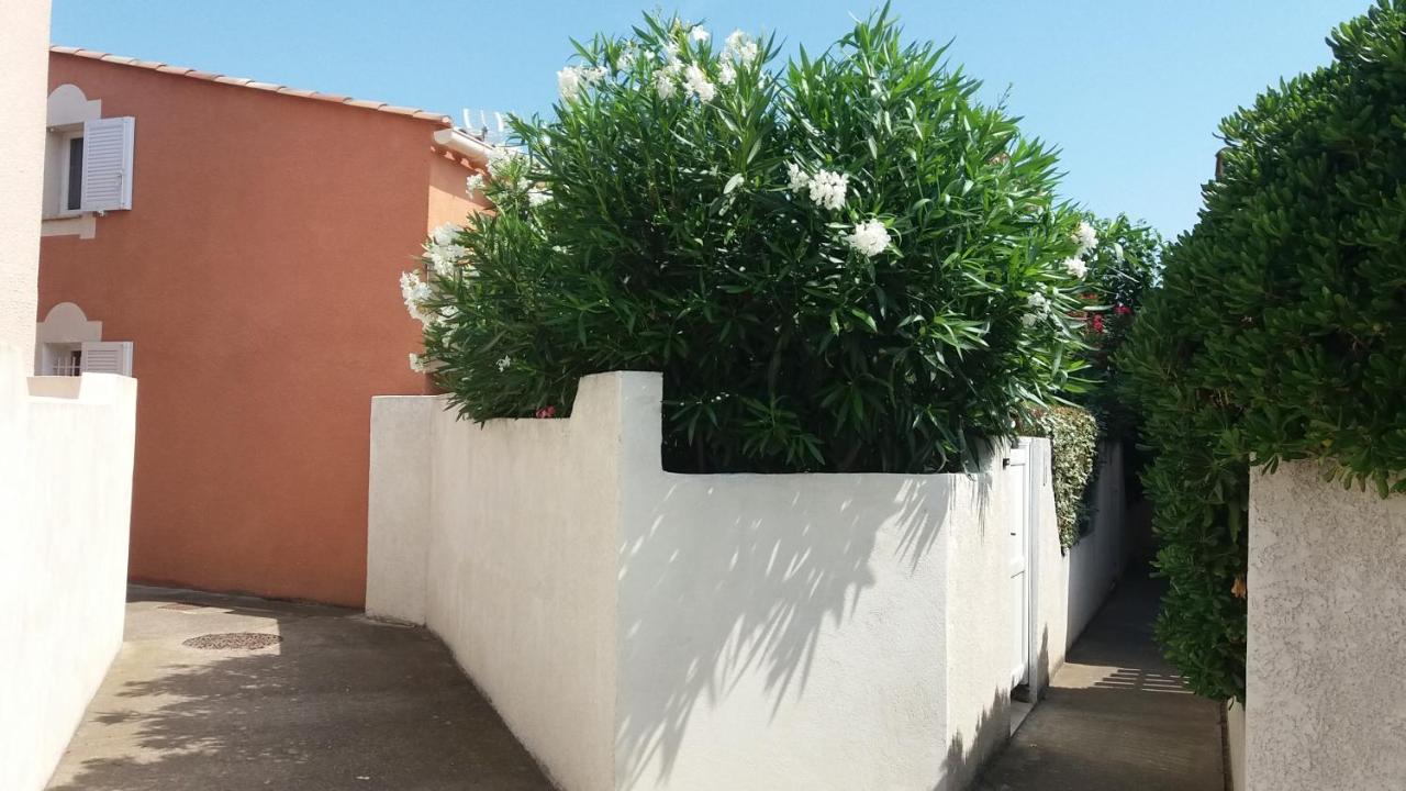 Les Amandines Villa Agde Eksteriør bilde